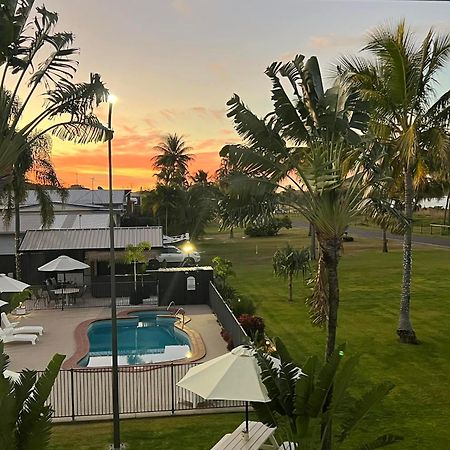 Kinka Palms Motel Yeppoon Dış mekan fotoğraf