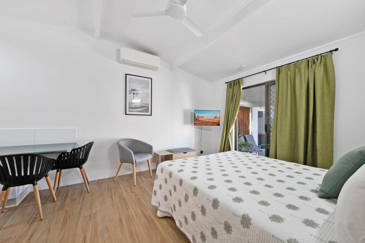 Kinka Palms Motel Yeppoon Dış mekan fotoğraf