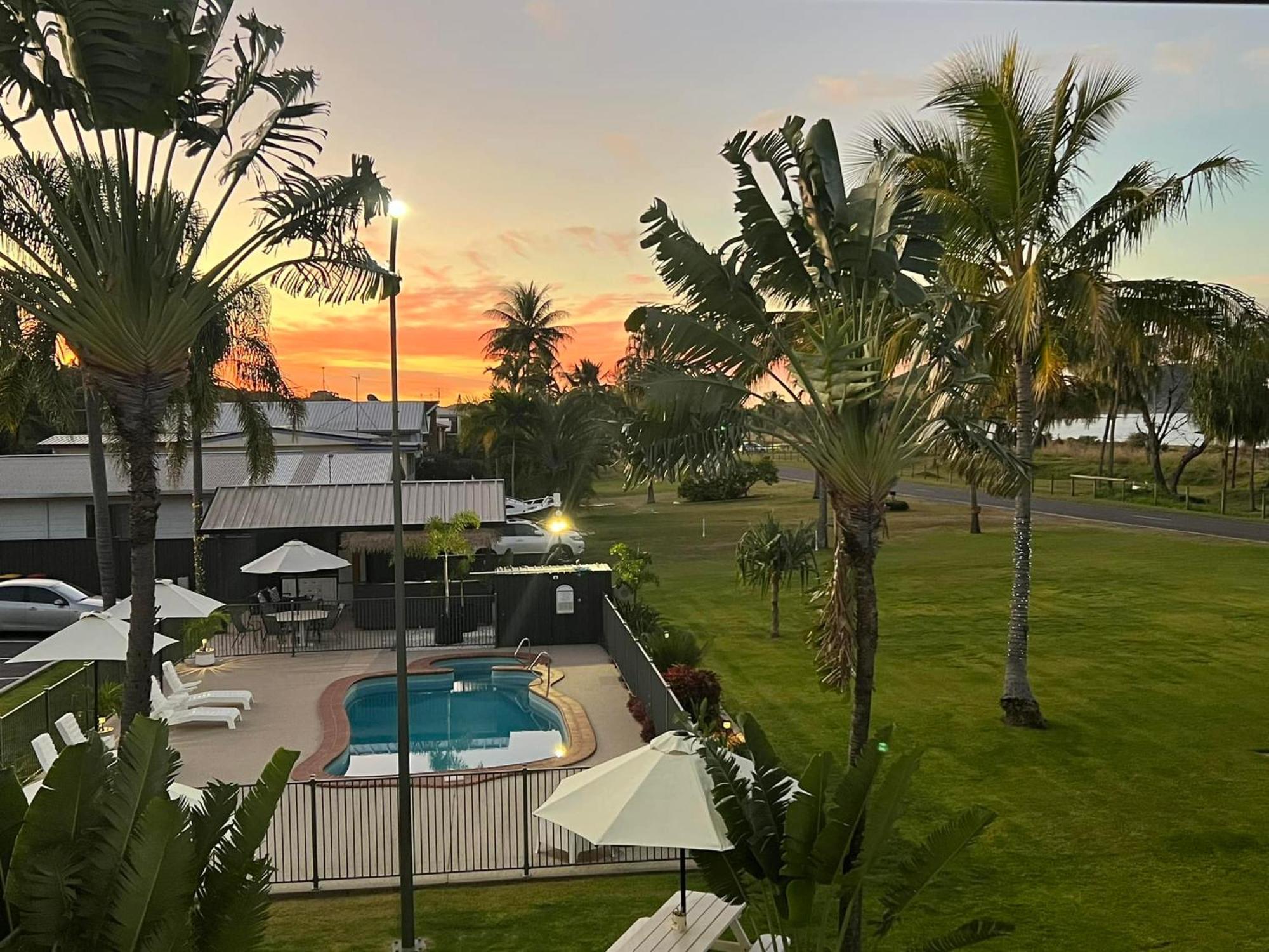 Kinka Palms Motel Yeppoon Dış mekan fotoğraf